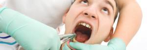 Удаление зуба с кровью и без: к чему снится и как расшифровывается в разных сонниках?